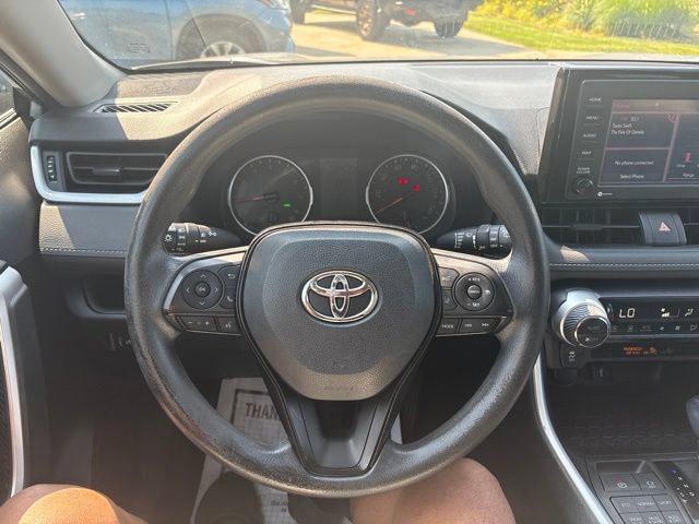Used 2021 Toyota RAV4 XLE AWD/4WD image 14