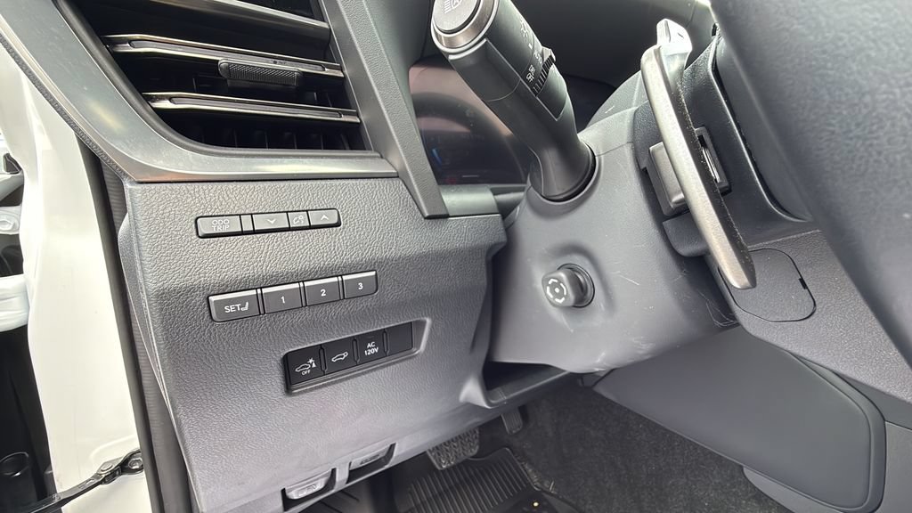 Certified 2025 Lexus GX 550 w/ Accessory Package (2T) AWD/4WD image 23