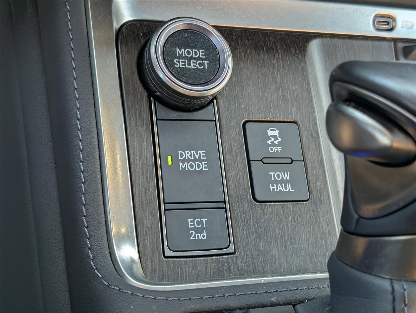 Certified 2025 Lexus GX 550 w/ Accessory Package (2T) image 29