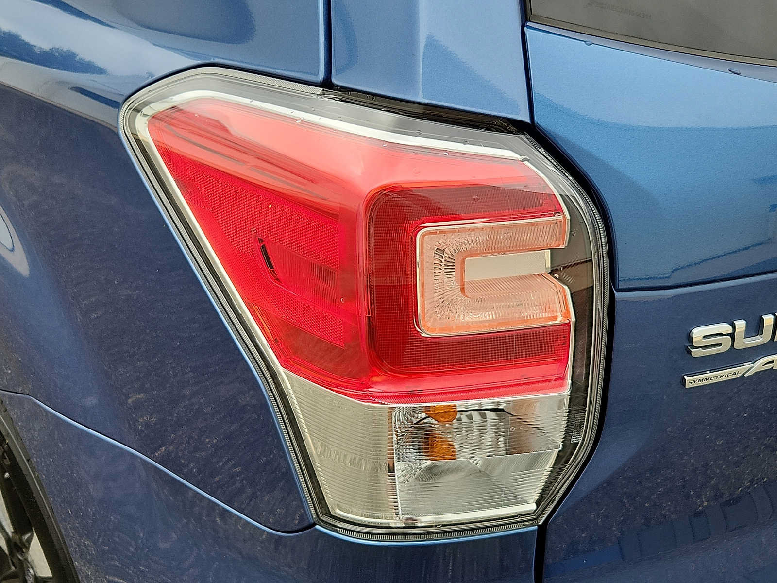 Used 2018 Subaru Forester 2.5i Premium w/ All-Weather Package AWD/4WD image 10