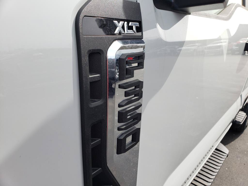 New 2026 Ford F350 XLT w/ FX4 Off-Road Package AWD/4WD image 10