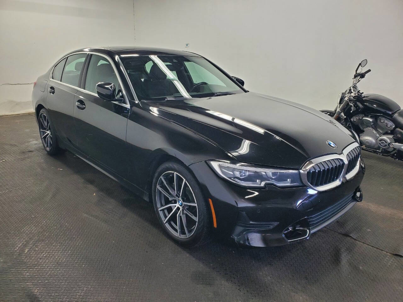 Used 2020 BMW 330i xDrive Sedan w/ Convenience Package image 3