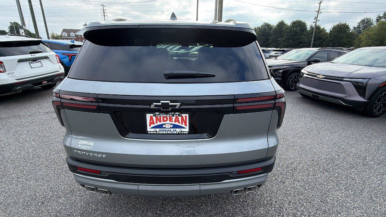 New 2027 Chevrolet Traverse LT w/ Sun and Wheel Package FWD image 10