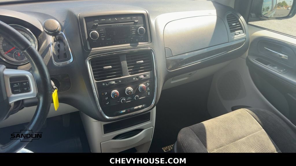 Used 2012 Dodge Grand Caravan SE FWD image 12