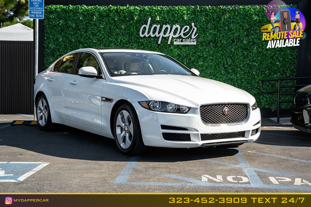 Used 2018 Jaguar XE RWD image 3