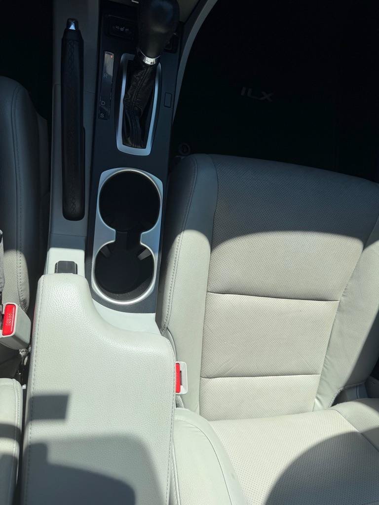 Used 2018 Acura ILX FWD image 16