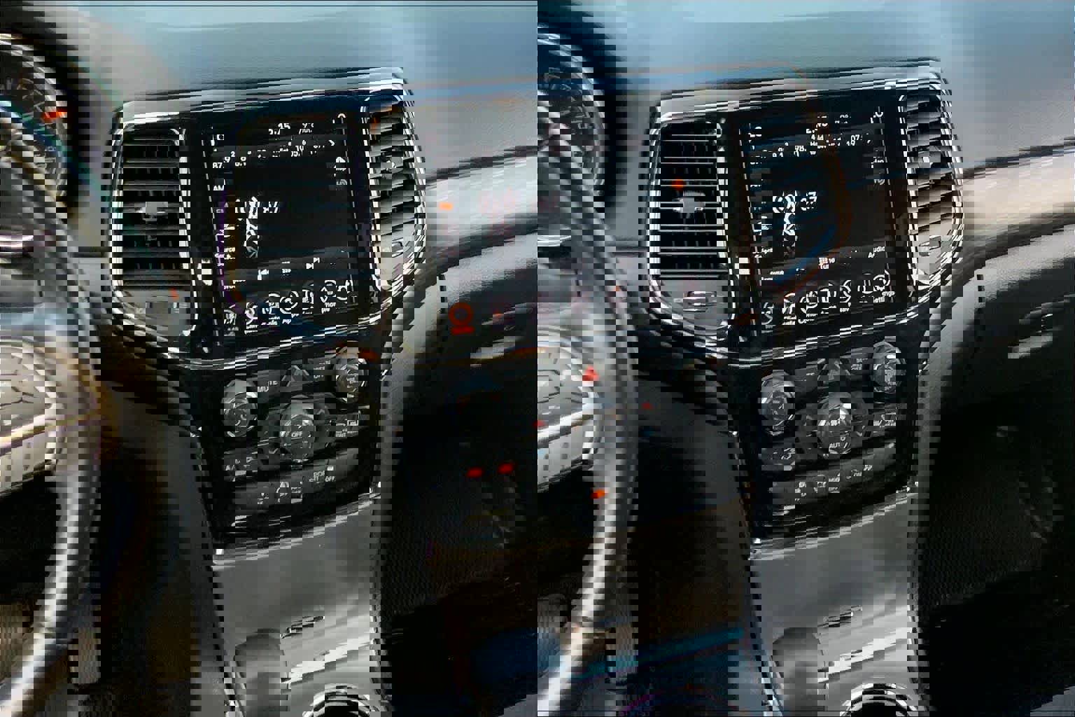 Used 2021 Jeep Grand Cherokee Laredo X image 6