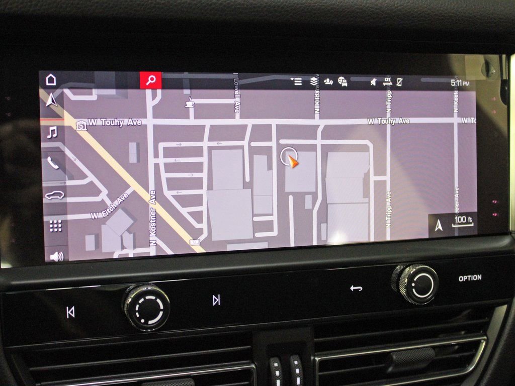 Certified 2026 Porsche Macan image 27