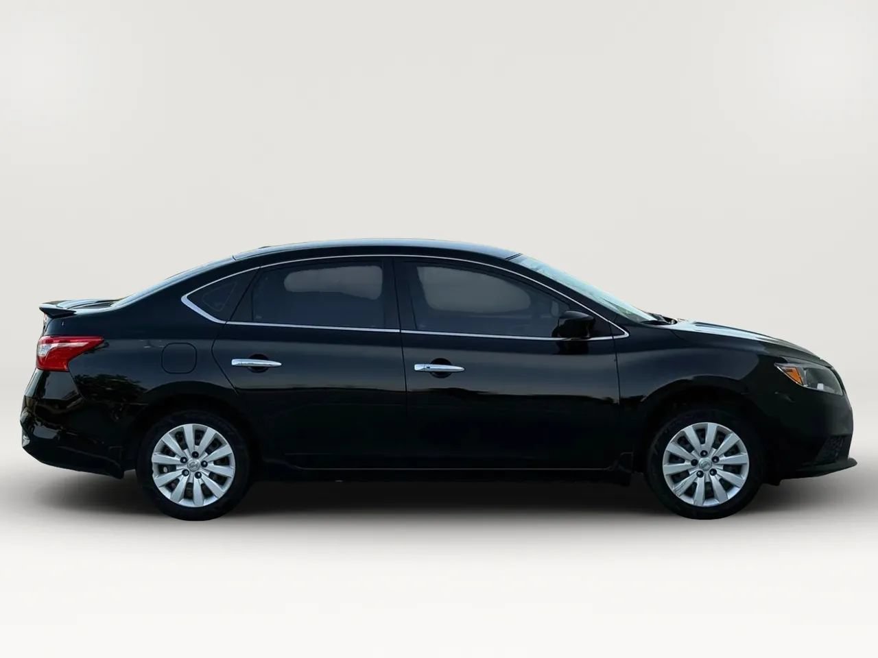 Used 2016 Nissan Sentra SV FWD image 8