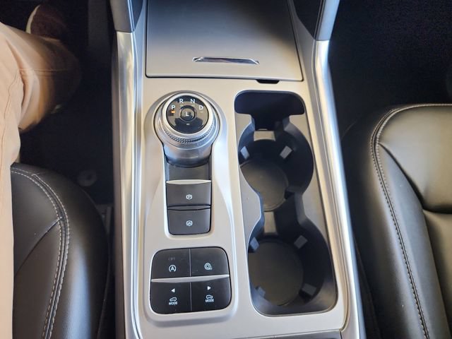 Used 2024 Ford Explorer XLT w/ Equipment Group 202A RWD image 19