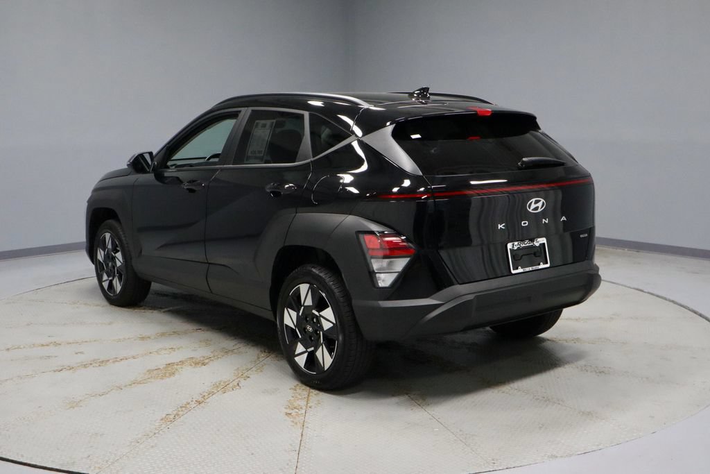 Certified 2025 Hyundai Kona SEL AWD/4WD image 12