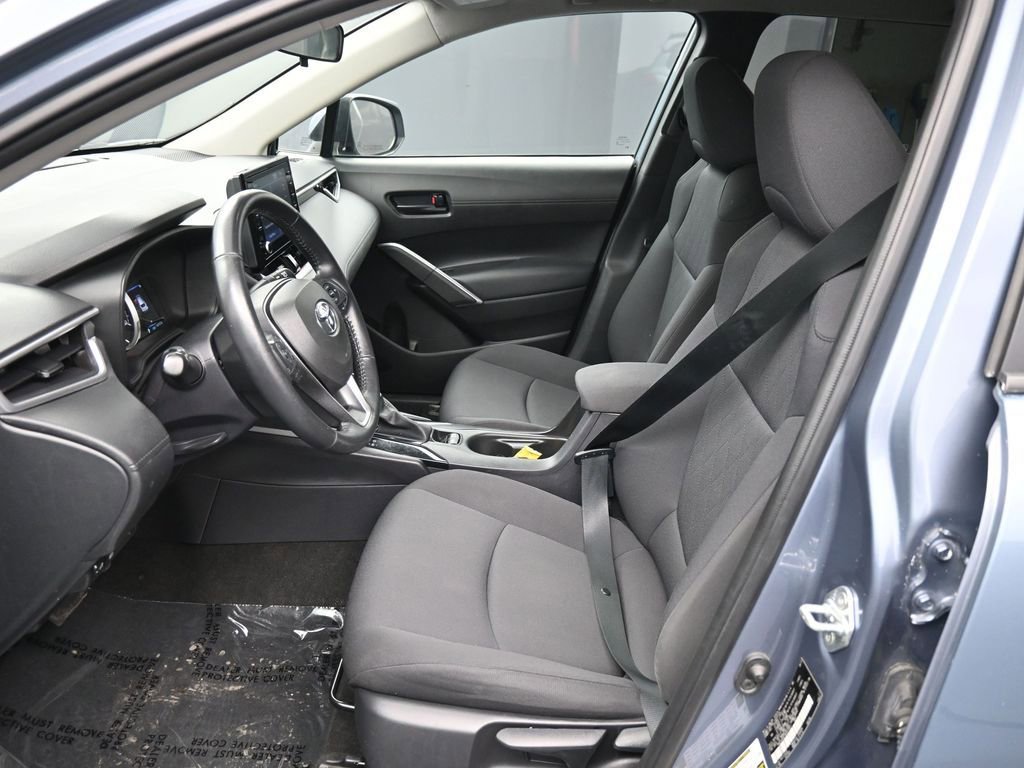 Certified 2022 Toyota Corolla Cross LE AWD/4WD image 18