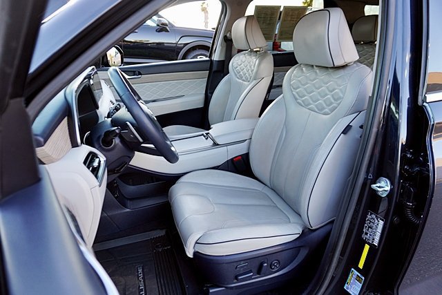 Used 2021 Hyundai Palisade Calligraphy w/ Cargo Package FWD image 24