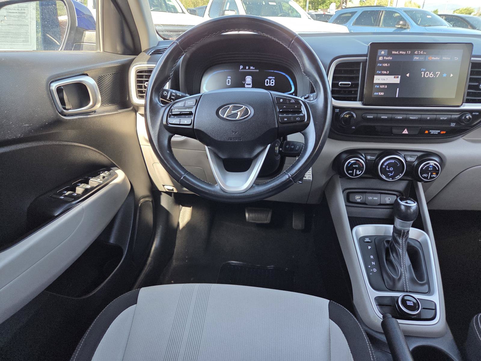 Used 2023 Hyundai Venue SEL FWD image 16