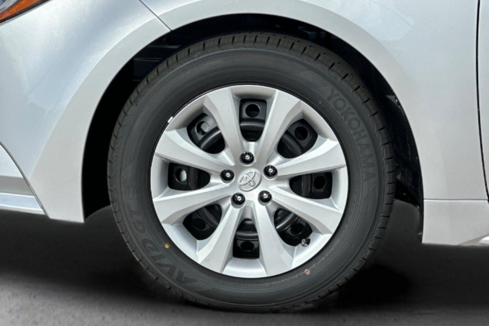 New 2026 Toyota Corolla LE FWD image 30