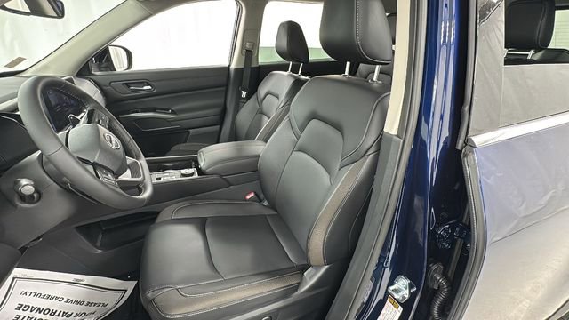 New 2026 Nissan Pathfinder SL image 10