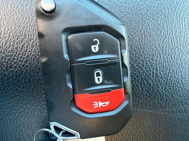 Used 2023 Jeep Wrangler Unlimited AWD/4WD image 43