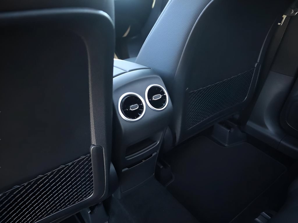 New 2026 Mercedes-Benz GLB 250 4MATIC image 24