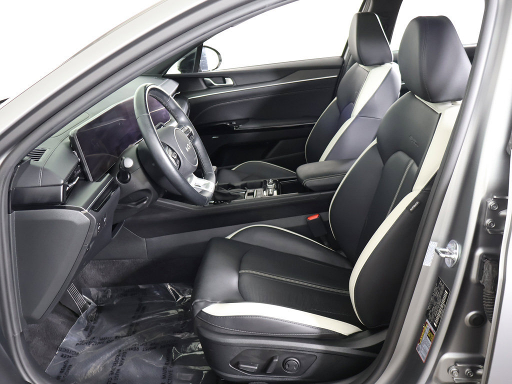 Used 2025 Kia K5 GT-Line w/ GT-Line Premium Package AWD/4WD image 32