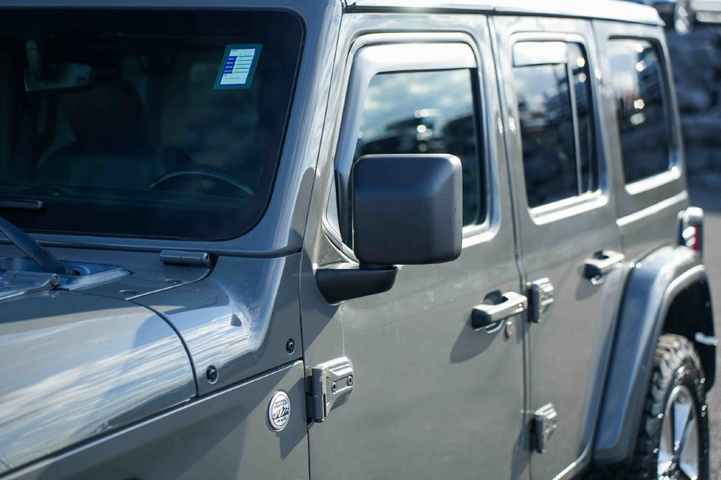 Used 2021 Jeep Wrangler Unlimited Sahara AWD/4WD image 10