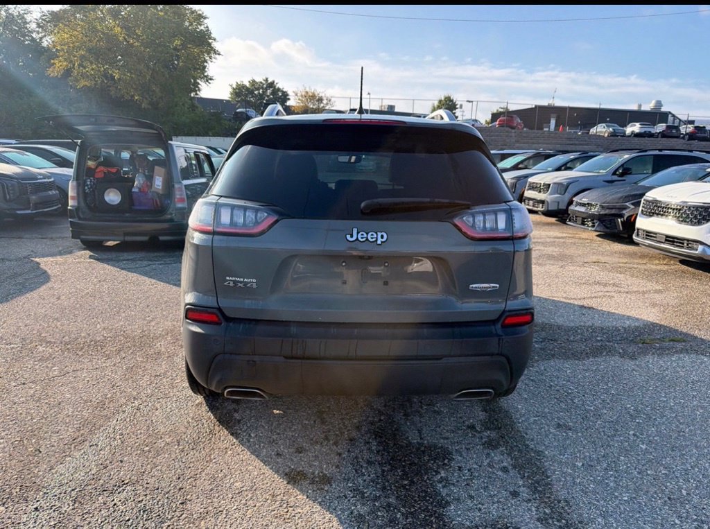 Used 2021 Jeep Cherokee Latitude Lux w/ Sun & Sound Group AWD/4WD image 11