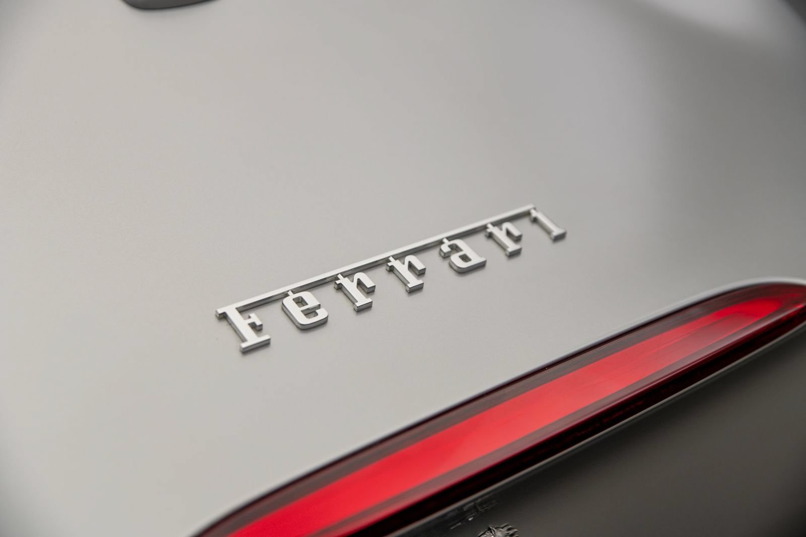 Used 2019 Ferrari Portofino RWD image 40