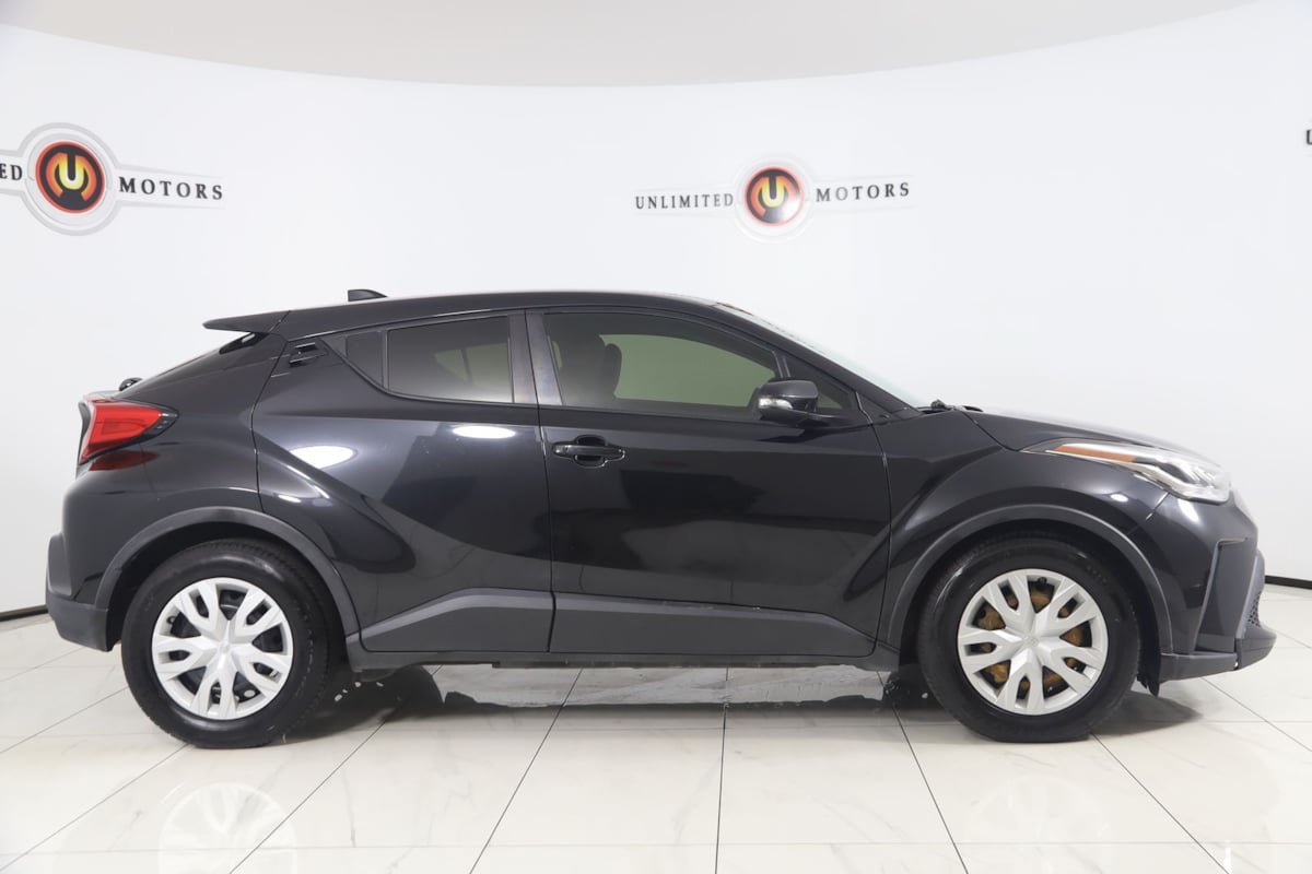 Used 2021 Toyota C-HR LE FWD image 2