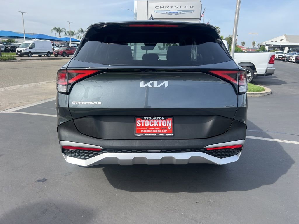 Used 2025 Kia Sportage LX FWD image 10