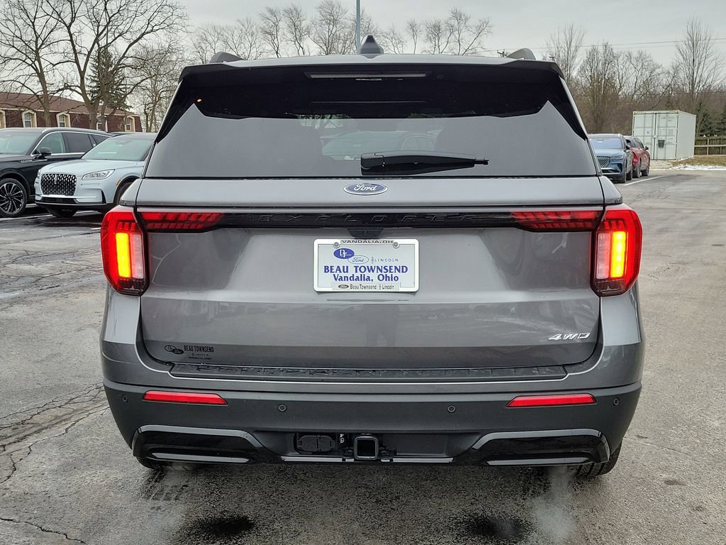 New 2026 Ford Explorer ST-Line w/ ST-Line Street Pack image 5