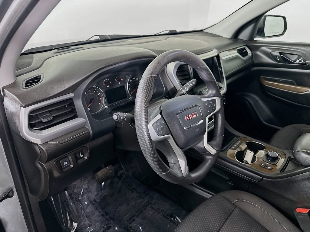 Used 2023 GMC Acadia SLE w/ Driver Convenience Package image 15