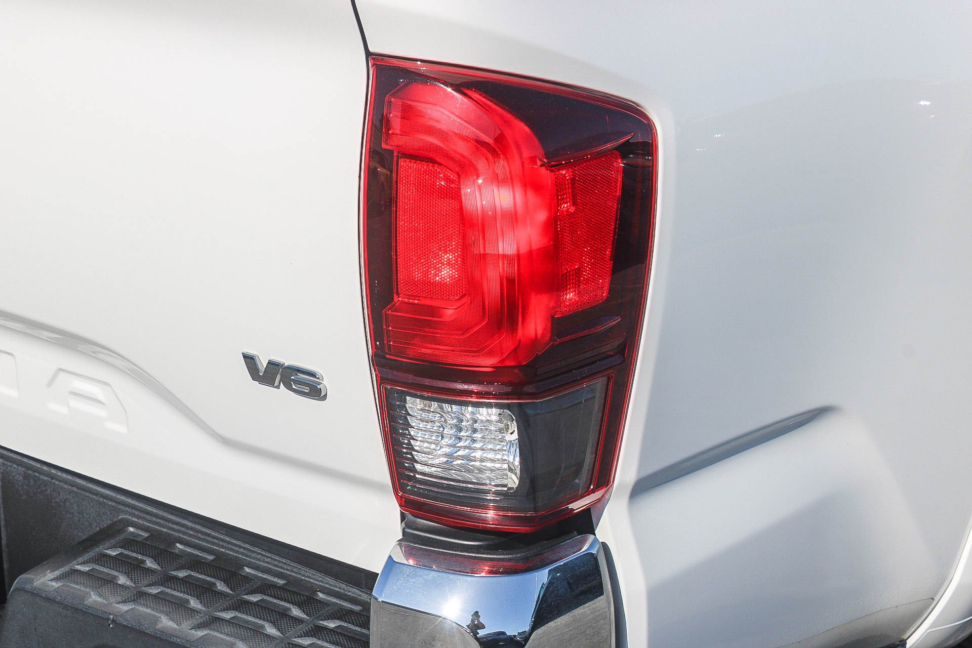 Used 2019 Toyota Tacoma SR5 AWD/4WD image 10