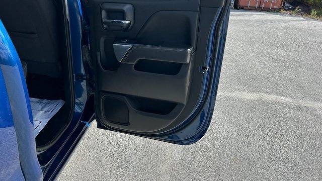 Used 2018 Chevrolet Silverado 1500 LT w/ All Star Edition image 46