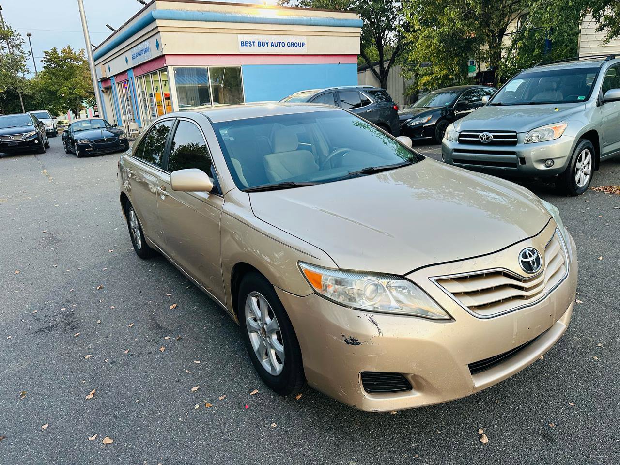 Used 2011 Toyota Camry LE w/ LE Extra-Value Pkg FWD image 6
