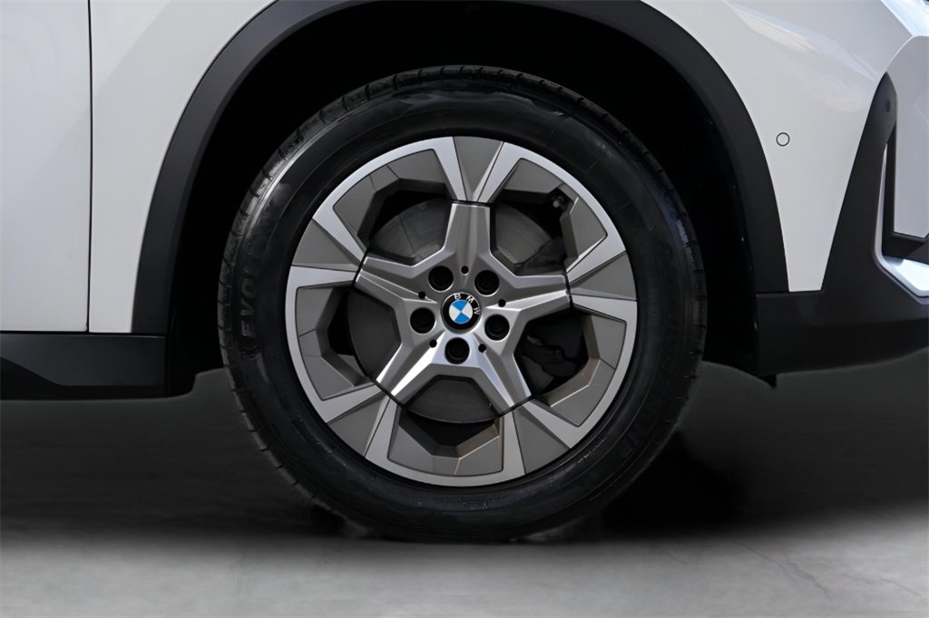 Used 2023 BMW X1 xDrive28i image 16