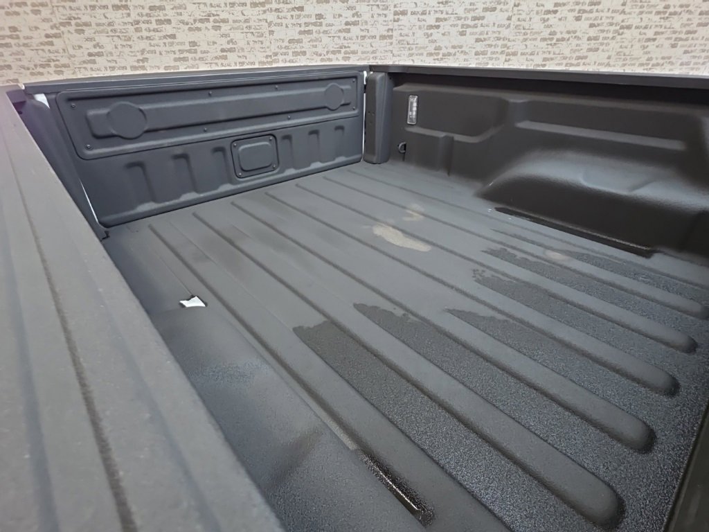 Used 2023 Jeep Gladiator Overland image 16