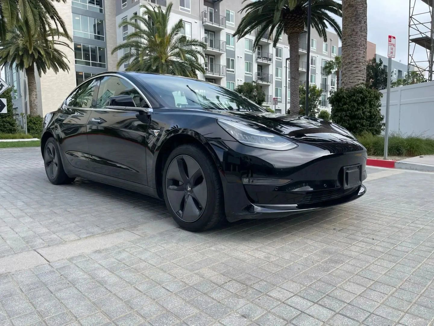 Used 2019 Tesla Model 3 Standard Range Plus image 7