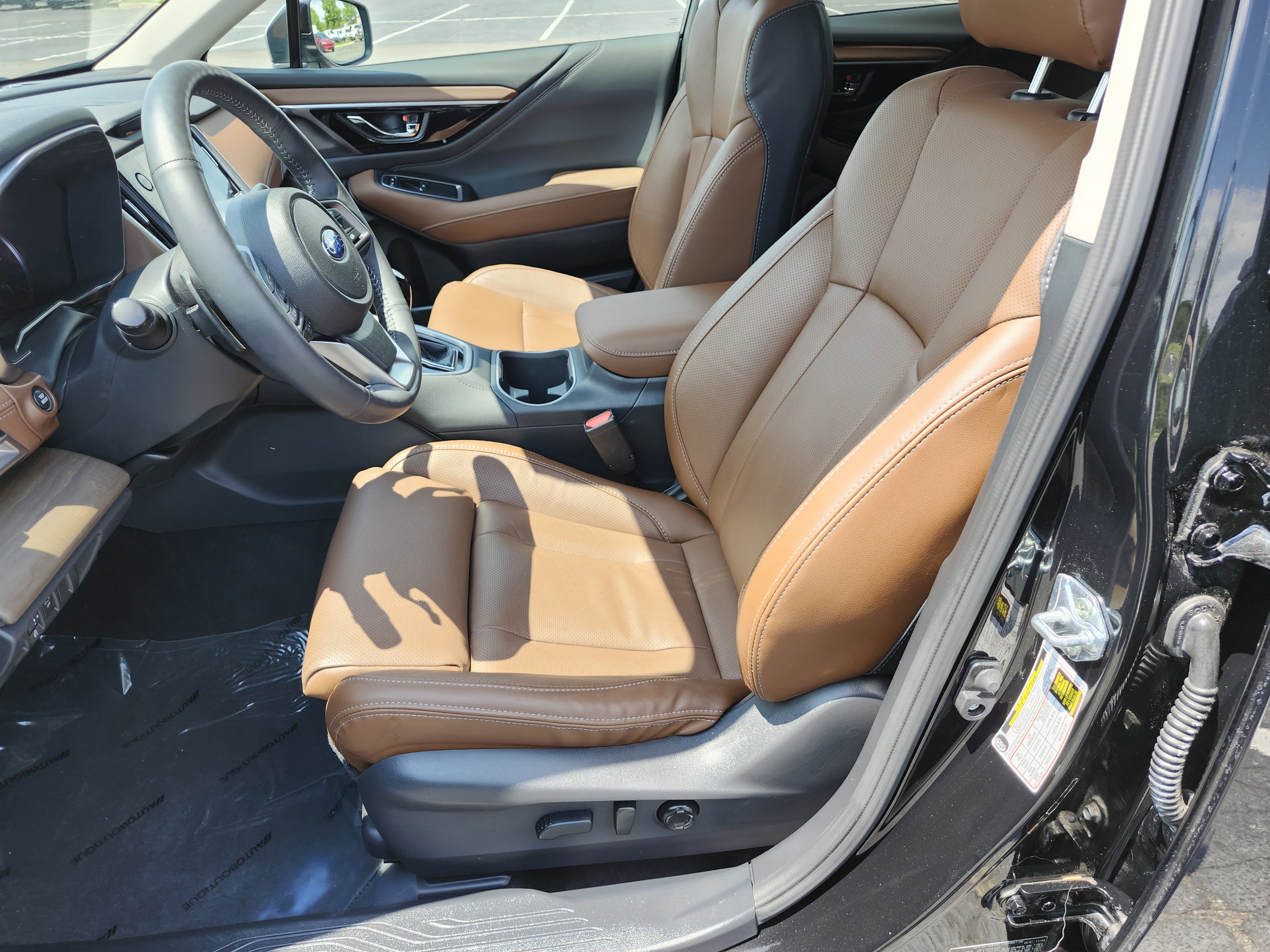 Used 2025 Subaru Outback Touring AWD/4WD image 27