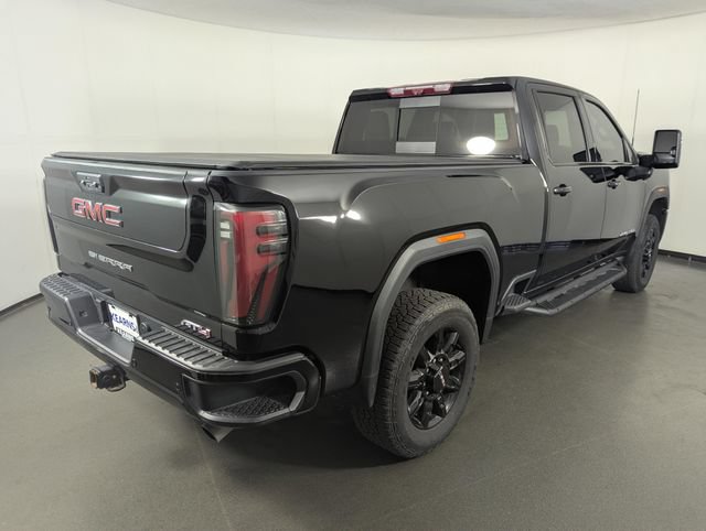 Used 2024 GMC Sierra 2500 AT4 w/ Technology Package AWD/4WD image 7
