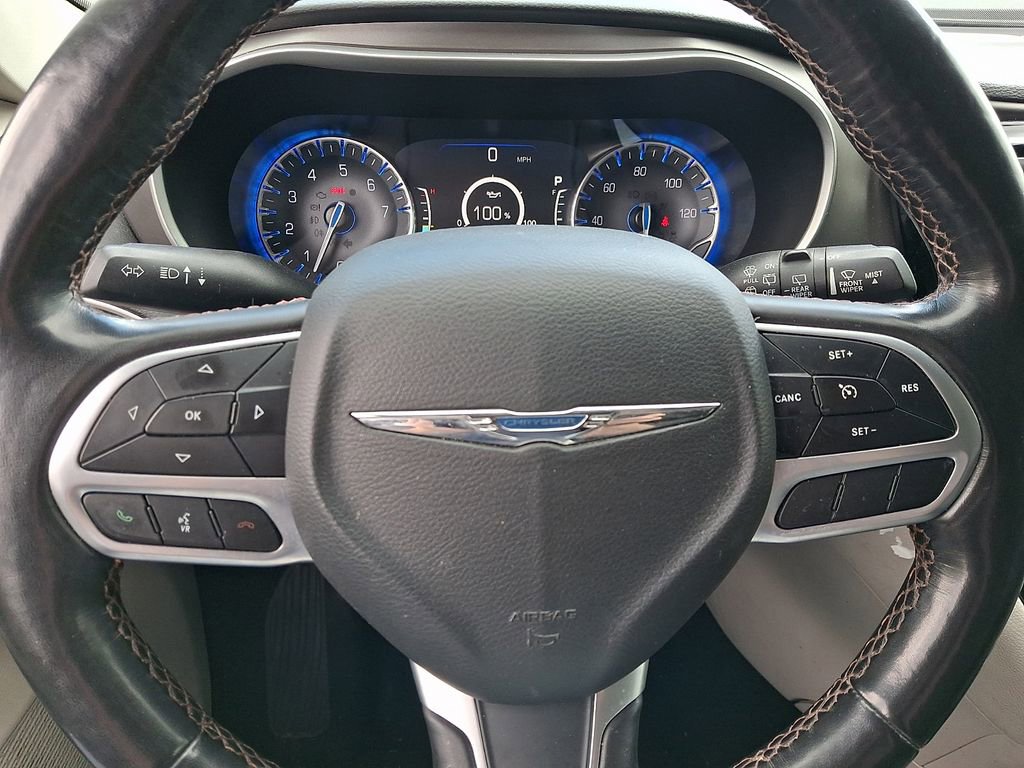 Used 2020 Chrysler Pacifica Touring-L Plus FWD image 18
