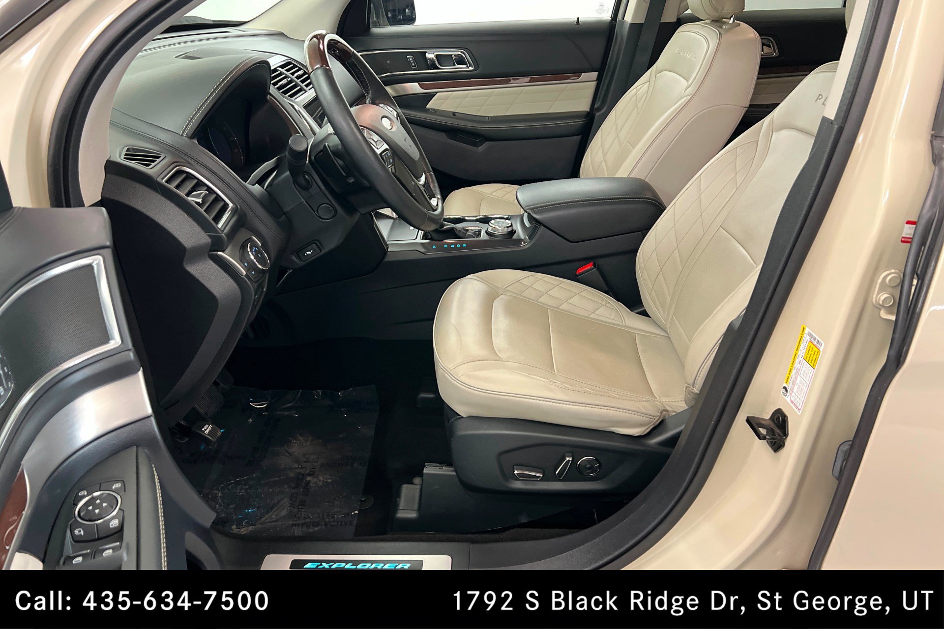 Used 2018 Ford Explorer Platinum AWD/4WD image 17