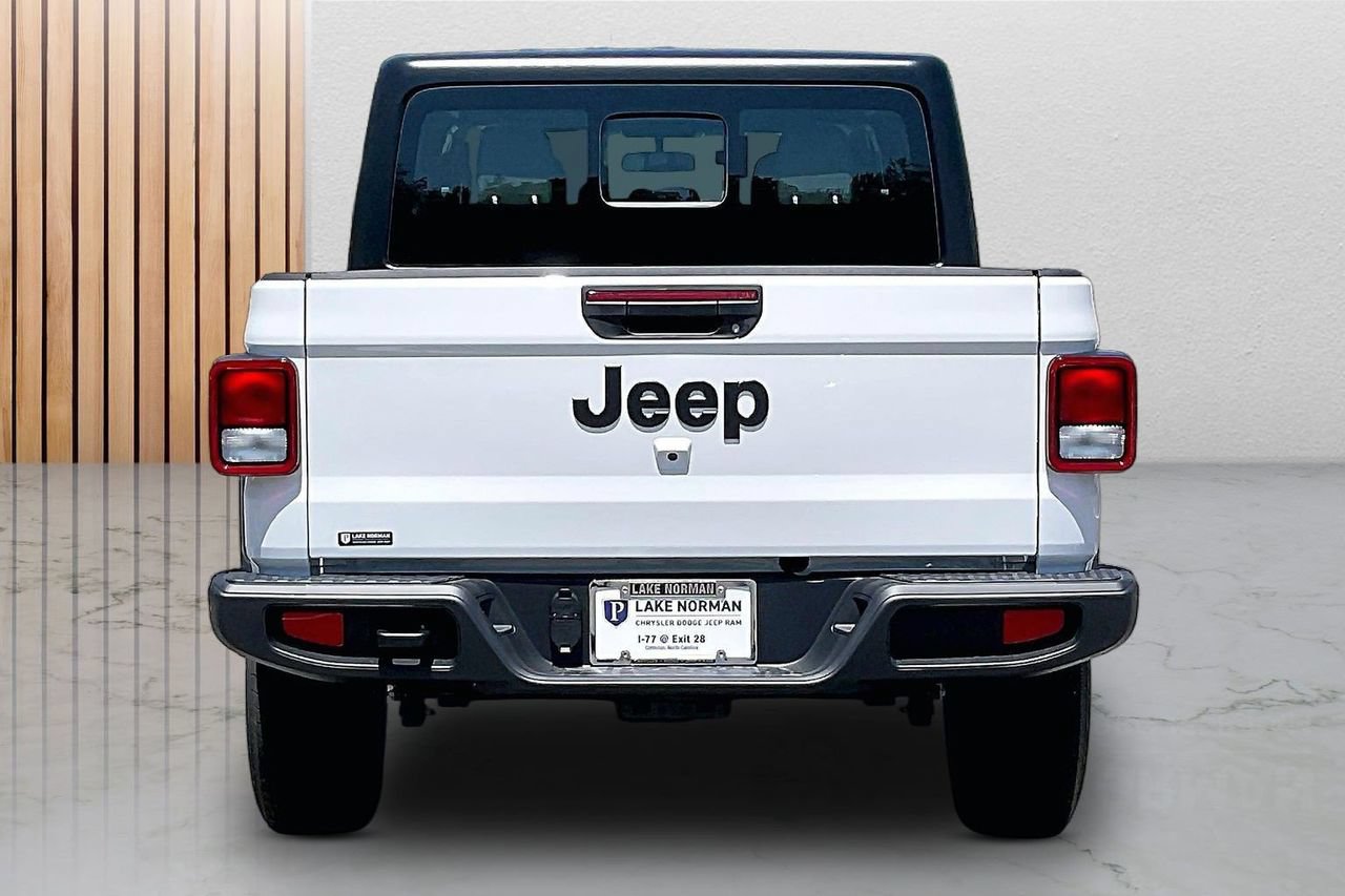 New 2026 Jeep Gladiator Sport AWD/4WD image 8