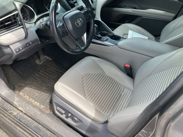Used 2018 Toyota Camry SE FWD image 12