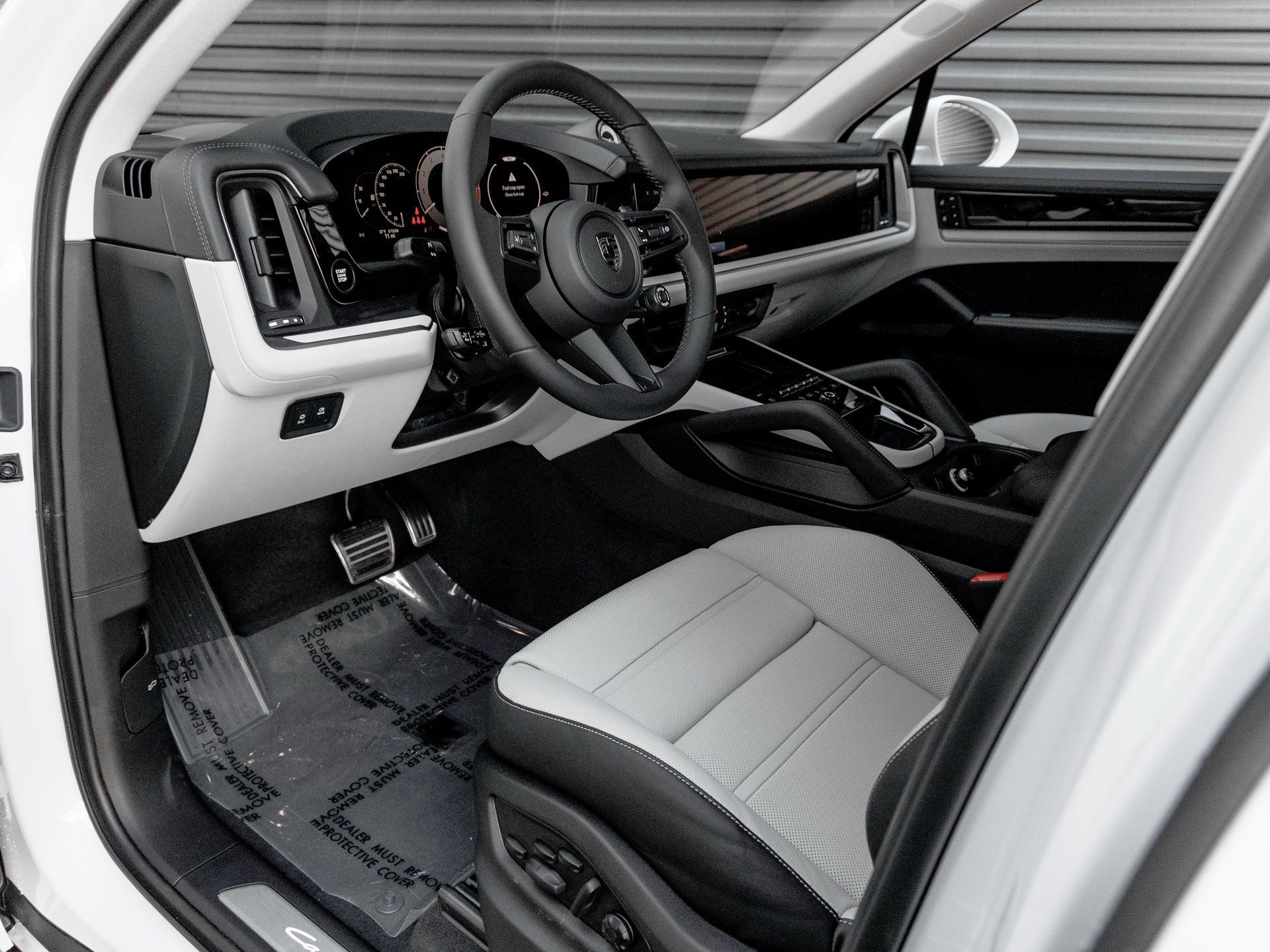 New 2026 Porsche Cayenne Turbo image 4