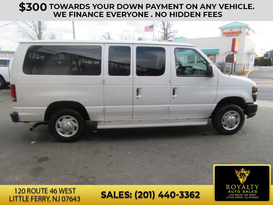 Used 2011 Ford E-150 and Econoline 150 E-150 XLT image 12