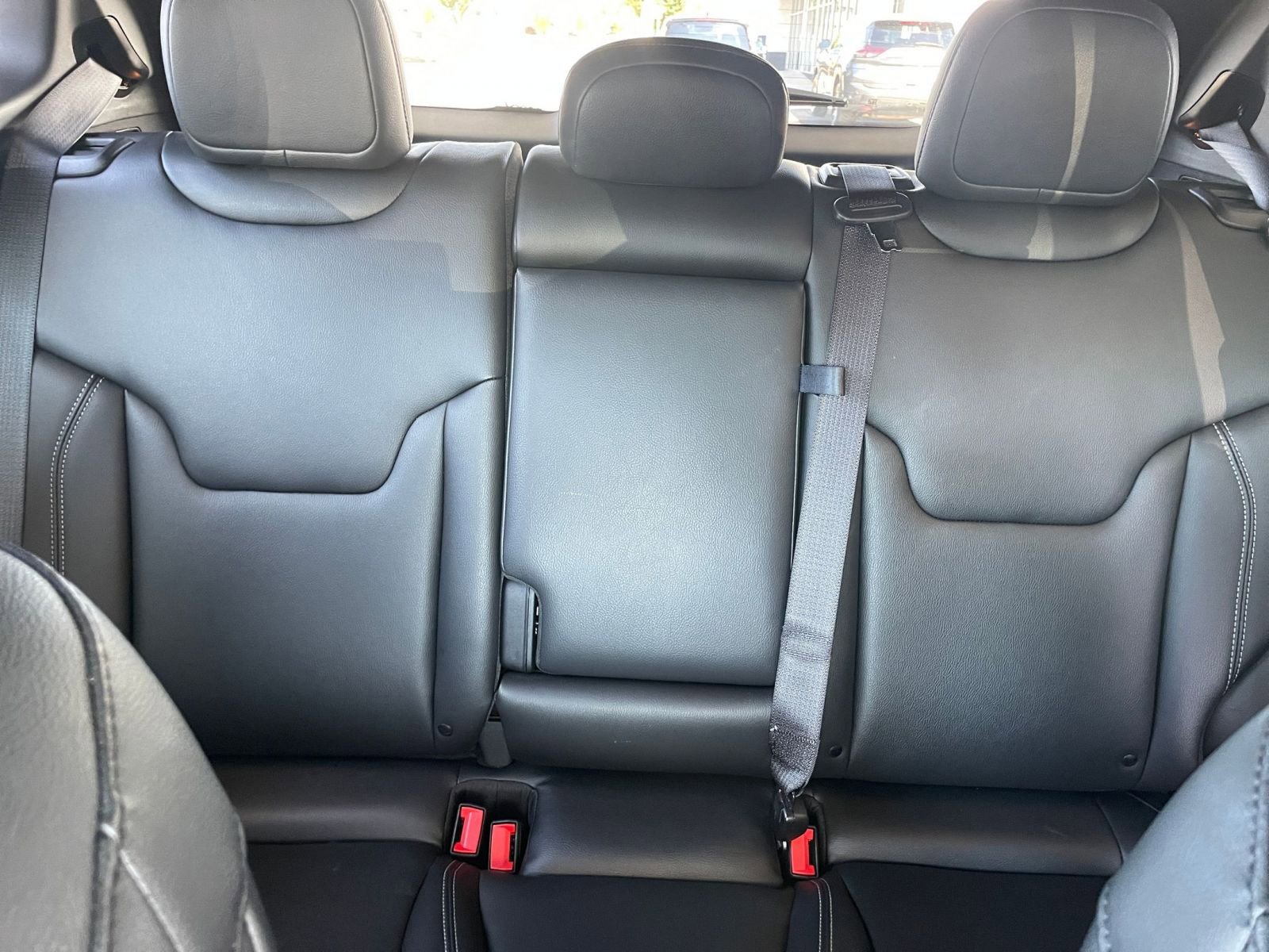Used 2025 Jeep Compass Limited image 38