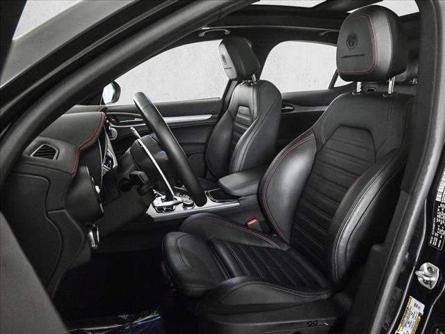 Used 2024 Alfa Romeo Stelvio AWD image 17