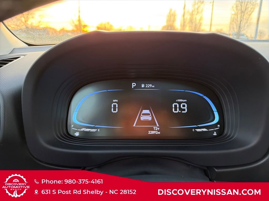 Used 2023 Hyundai Venue SEL image 28