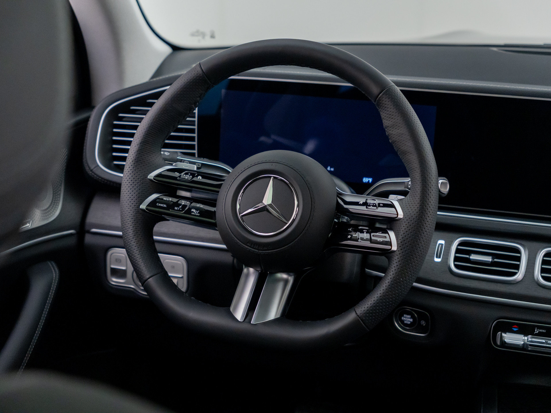 New 2026 Mercedes-Benz GLS 450 4MATIC image 11