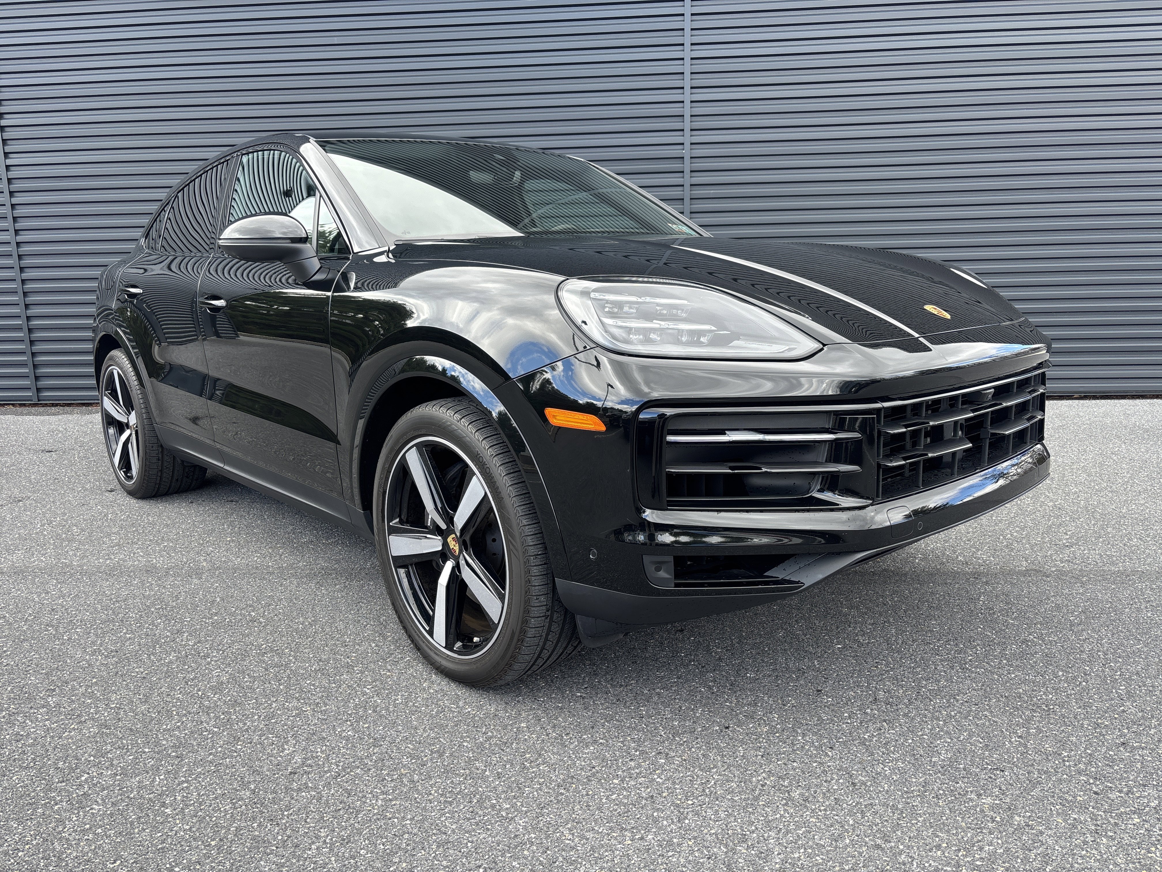 Certified 2024 Porsche Cayenne Coupe image 7