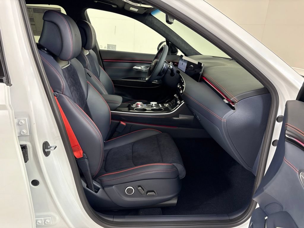 New 2027 Genesis GV70 3.5T Prestige AWD/4WD image 12